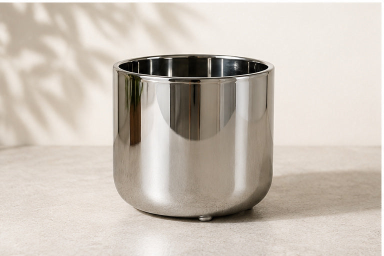 4.5 inch Element Pot in Mirror finish for a 4 inch grower pot drop